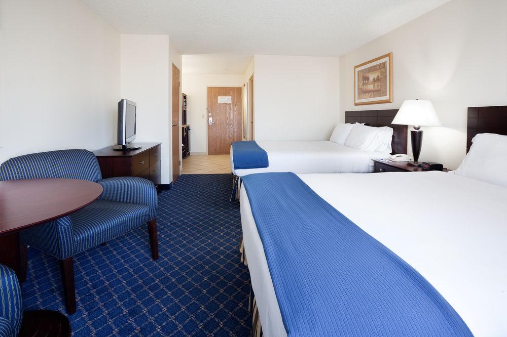 Holiday Inn Express Hotel & Suites Torrington By Ihg מראה חיצוני תמונה