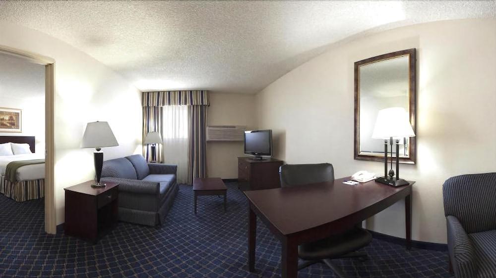 Holiday Inn Express Hotel & Suites Torrington By Ihg מראה חיצוני תמונה